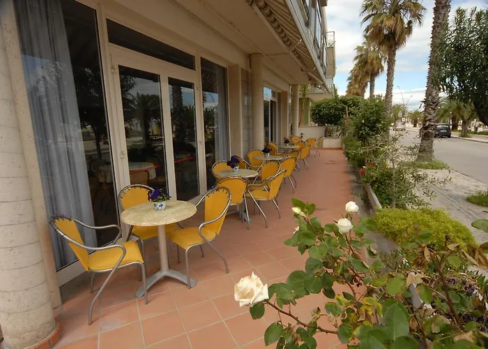 Petit Hotel