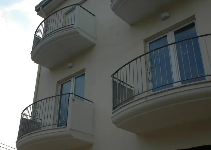 Hotel 4 Strade