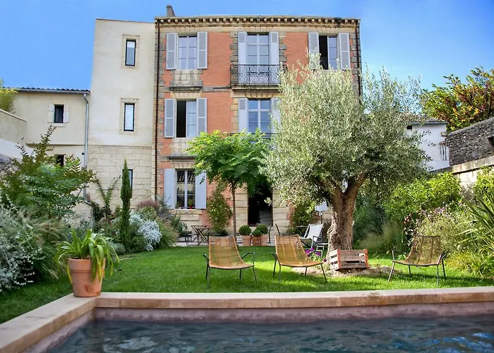 La Maison Rouge d'Uzes B&B