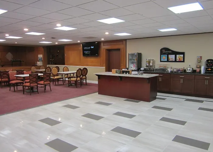 Days Inn By Wyndham Downtown Prince George