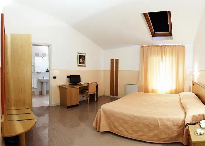 Master Hotel
