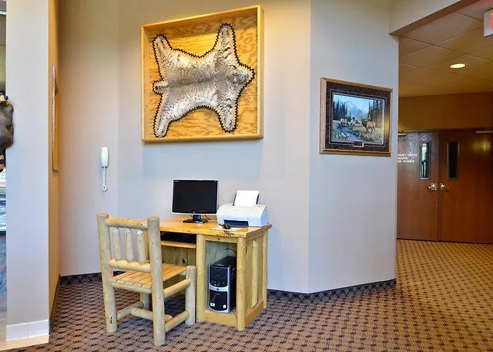 Best Western Plus Four Presidents Lodge