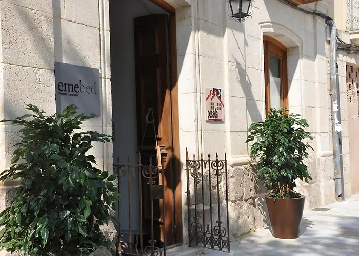 Emebed Posada