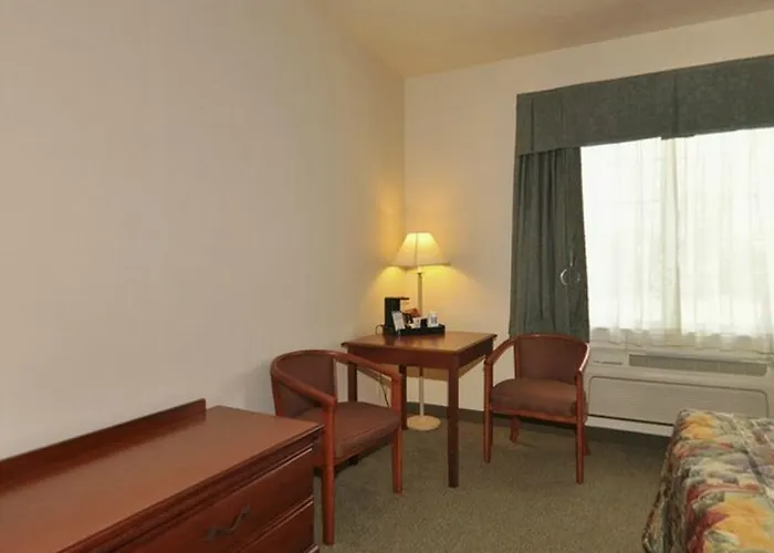 Royal Crest Motel