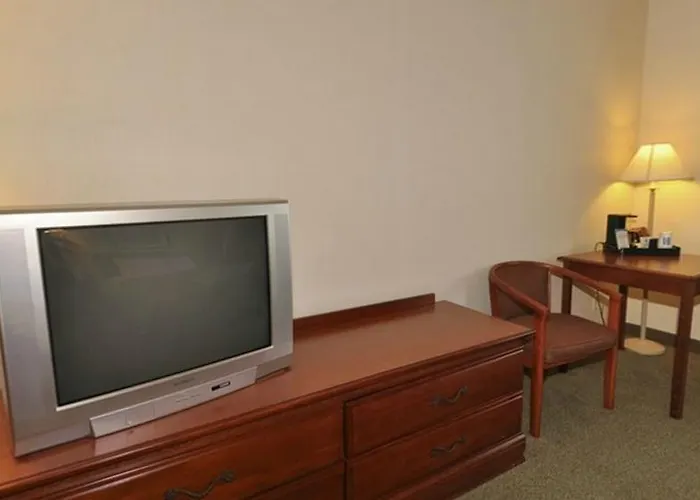 Royal Crest Motel
