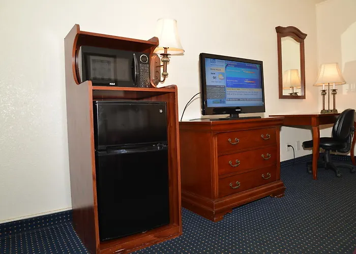 Rocky Mount Inn - Rocky Mount