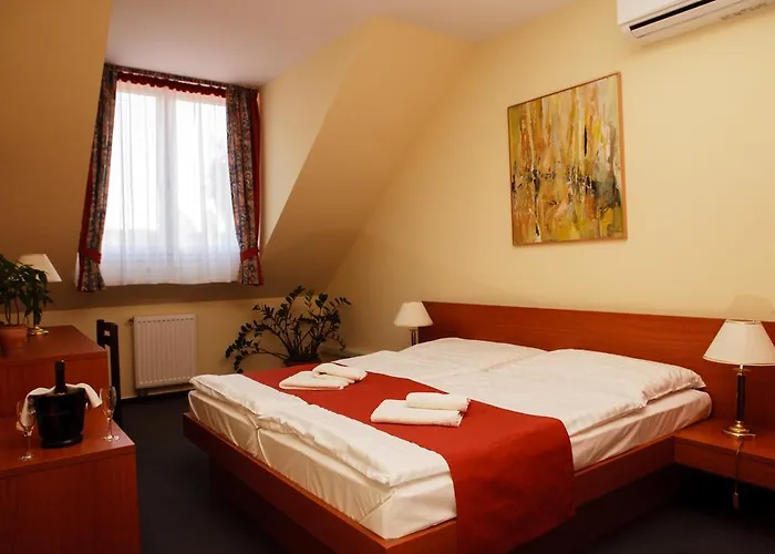 Lipa Hotel Es Etterem