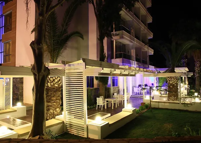 Munamar Beach Residence (Adults Only)