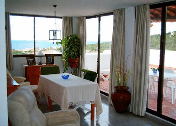 Apartamentos Blanco Sol