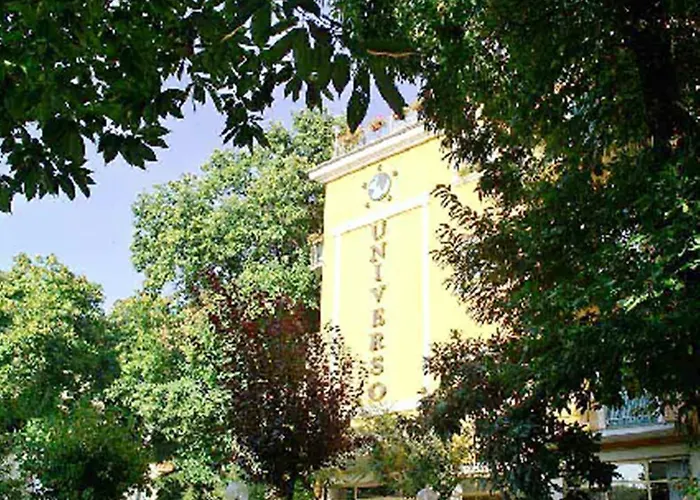 Hotel Universo