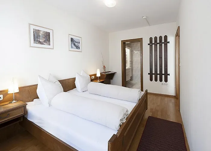Hotel Garni Bernhard Am See