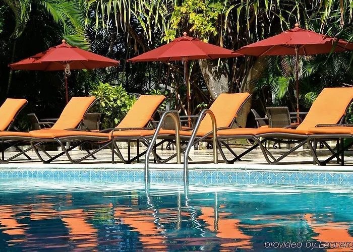 Settlers Beach Hotel
