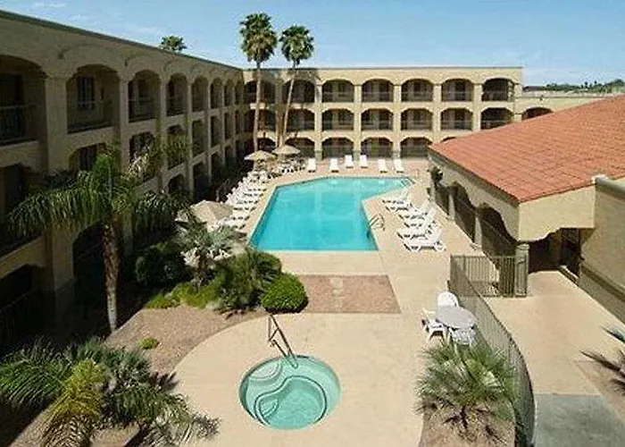 Clarion Suites Yuma