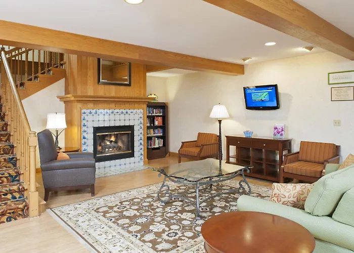 Country Inn & Suites By Radisson, Holland, Mi