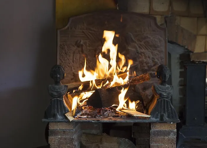 Logis Le Mas Et La Flambee Du Luberon