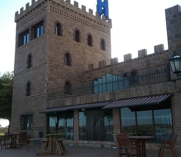 Hotel Viñedos y Bodegas El Castillo