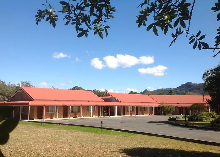 Gloucester Country Lodge Motel