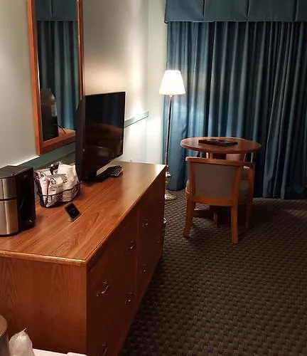 Cascades Lodge