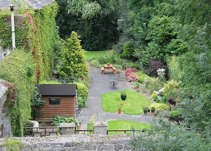 Deebert House Hotel