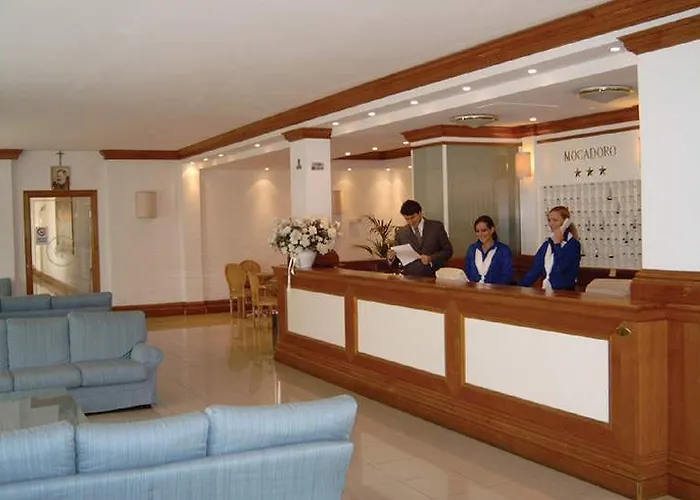 Akross Hotel