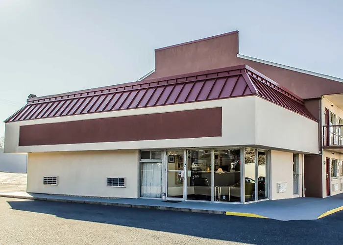 Econo Lodge Northeast
