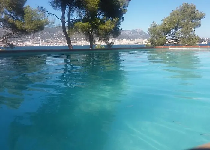 Amadeus Guest House - Chambres d'Hôtes La Seyne-sur-Mer