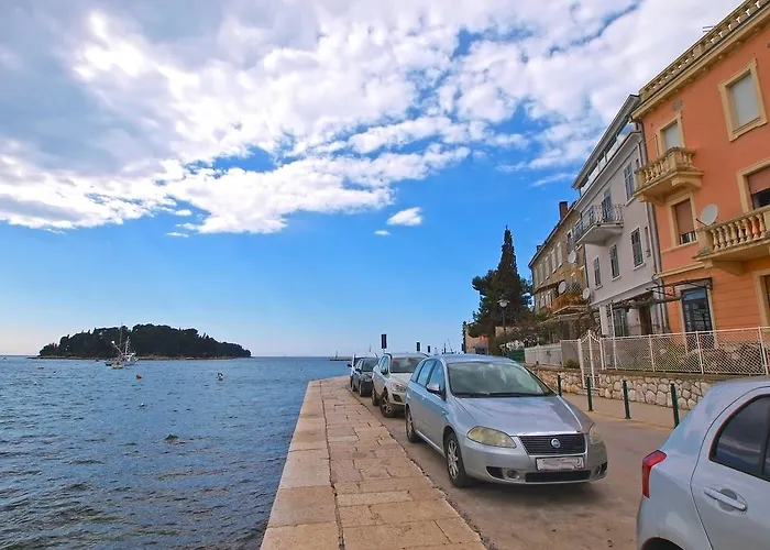 Apartments By The Sea 1050 Rovinj