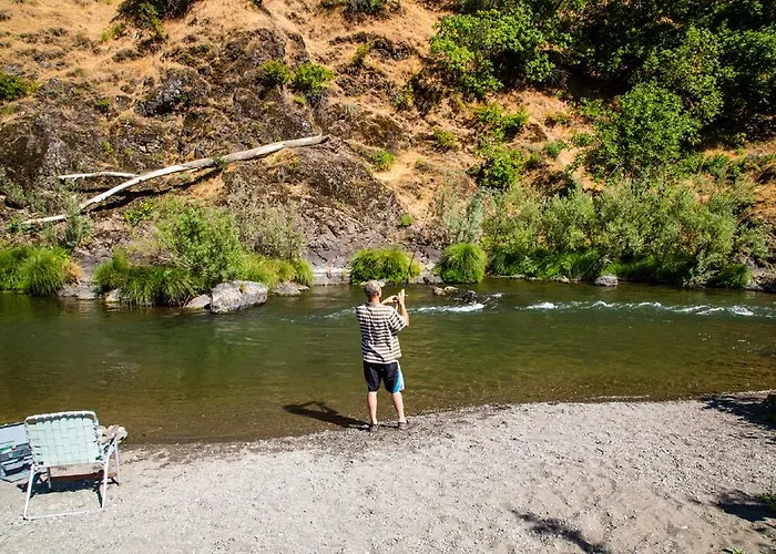 Russian River Camping Resort Cottage 9