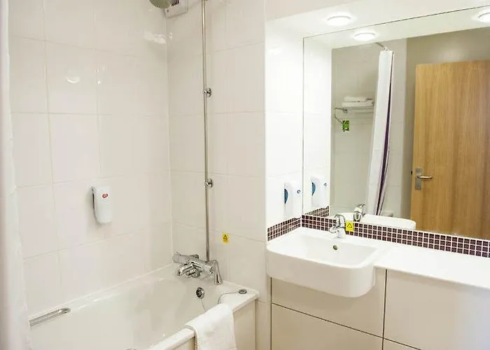 Premier Inn Stockport South