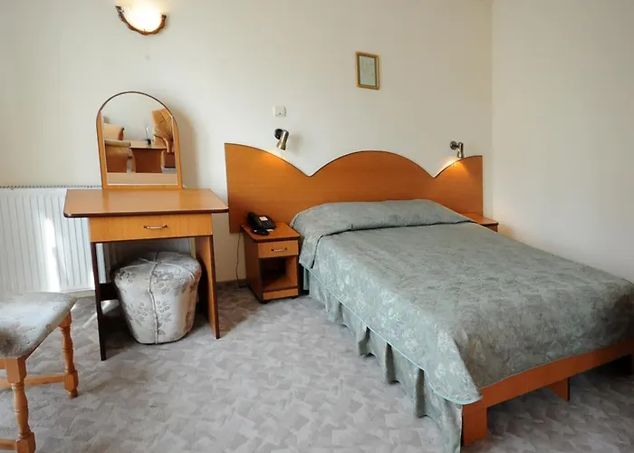 Hotel Everest