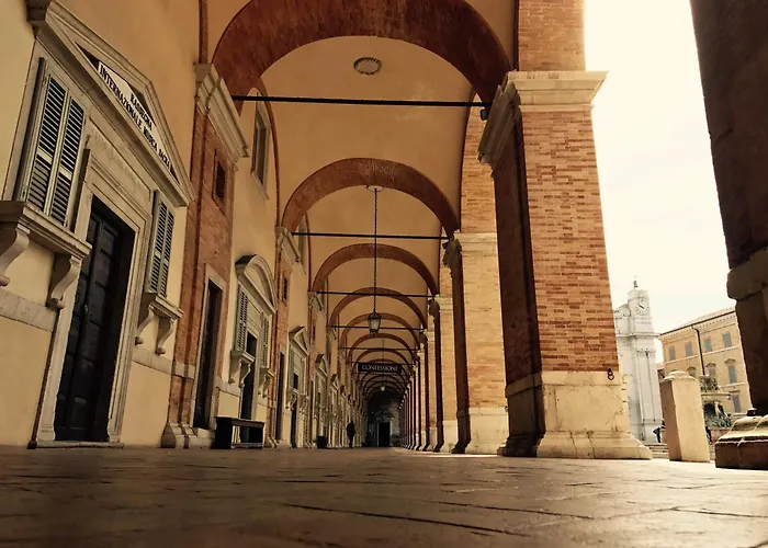 Hotel Pellegrino E Pace