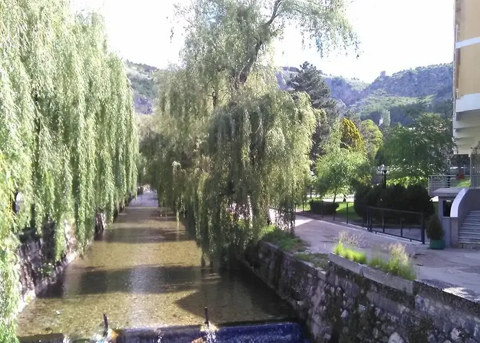 Hotel Dinara