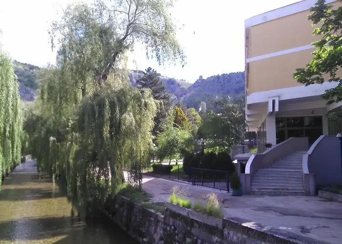 Hotel Dinara