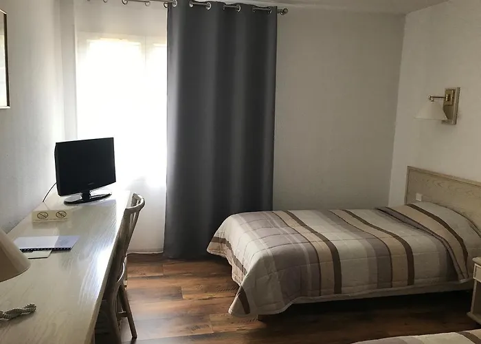 Hotel Omega