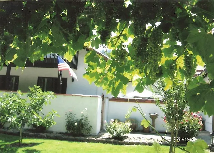 Spanish Villa Inn