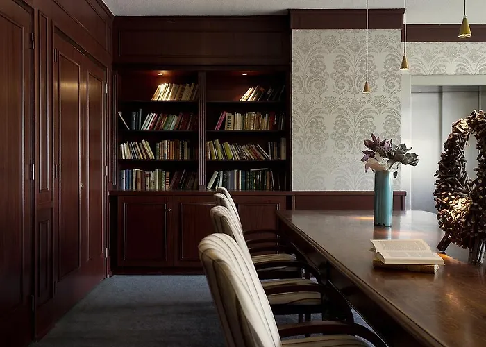 Hampshire Hotel - Newport Huizen