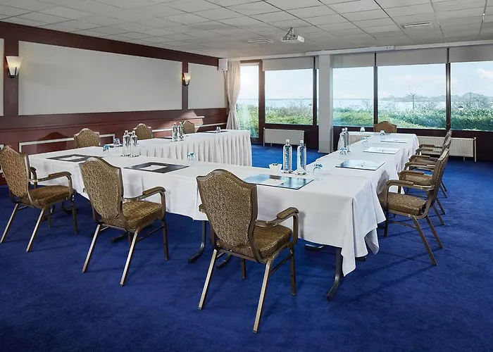 Hampshire Hotel - Newport Huizen