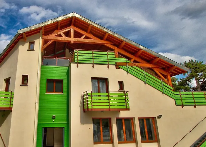 Logis Hotel Restaurant Le Chalet Du Mont Roland