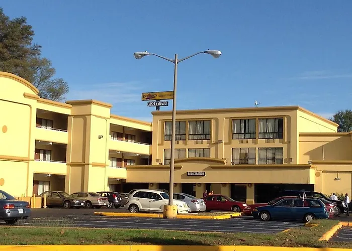 Diamond Inn & Suites