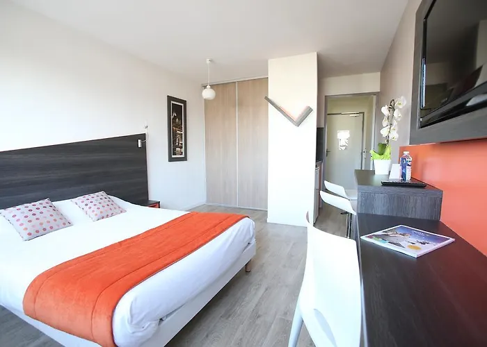 Aparthotel Adonis Paris Sud à Chevilly-Larue