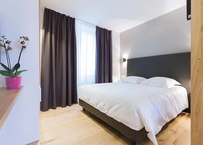 Bed and Breakfast T2 Bis Luxe Hyper Centre Piscine Bordeaux
