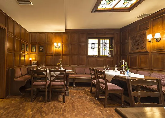 Hotel Und Weinhaus Zum Krug