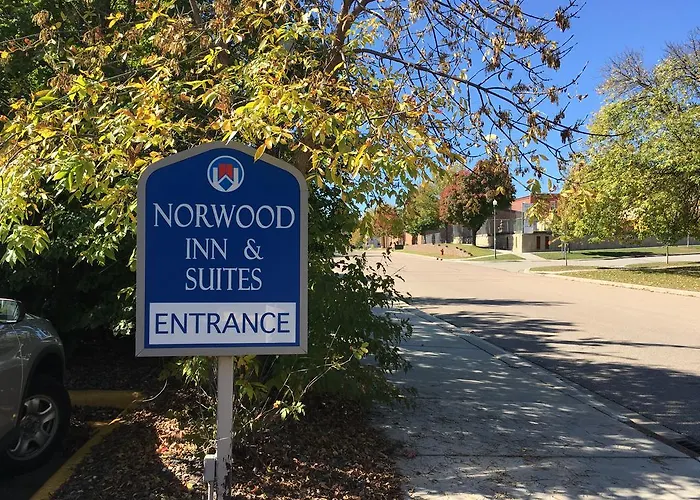 Norwood Inn And Suites Chaska