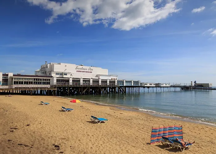 Bayshore Hotel