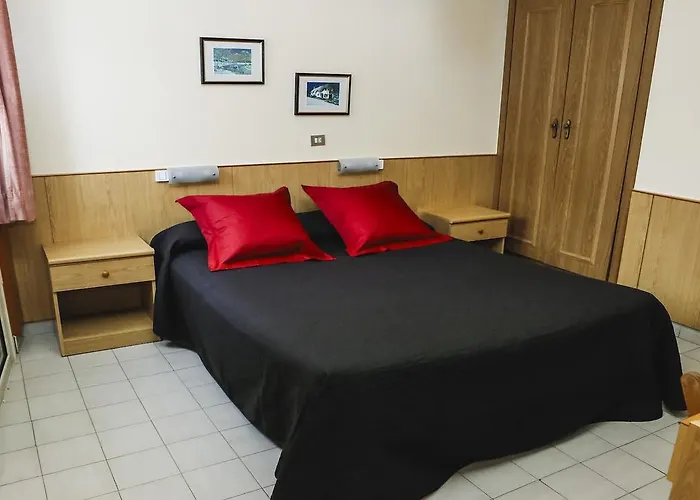 Hotel Pinupe