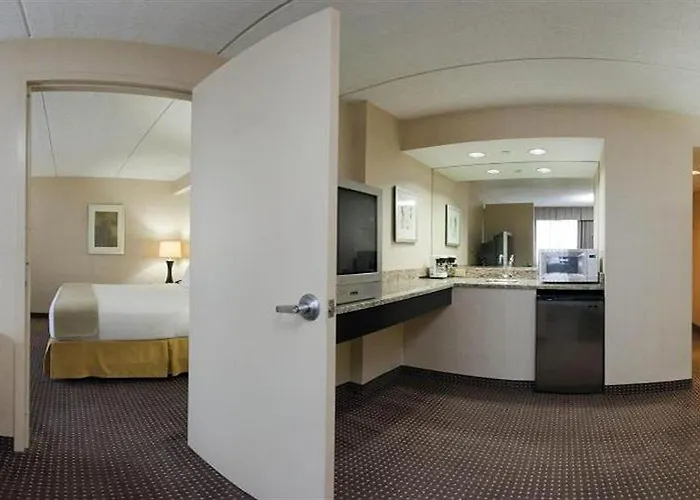 Holiday Inn Express Chicago-Palatine/North Arlington Heights