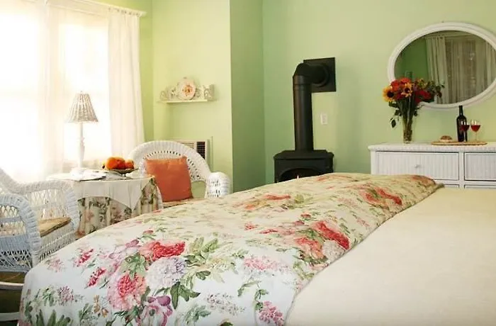Chelsea Garden Inn
