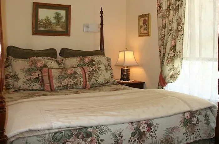 Chelsea Garden Inn