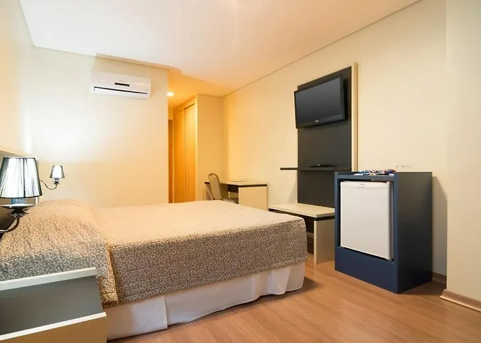 Hotel Financial