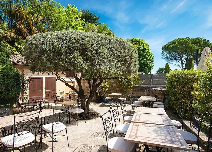 Hôtel Au Logis des Remparts